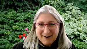 Anne Grauer's Instagram, Twitter & Facebook