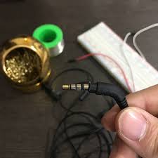 This audio jack is similar to the trs phono plug, with the exception that there is an additional ring, resulting in a tip + ring + ring + sleeve configuration. Repairing The Jack On Etymotic Hf3 Earphones Or Trying Kasra Rahjerdi