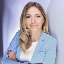 Linda Sonntag's Instagram, Twitter & Facebook