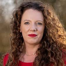 Kate Beal's Instagram, Twitter & Facebook