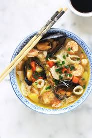 Soupe Au Poulet Fruits De Mer Vermicelles Sans Gluten Recette Recettes De Cuisine Soupe Poulet Cuisine Culinaire
