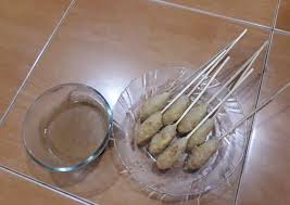 Kalau dari padatnya sepertinya tepung terigu tapi kalau dari kenyalnya sepertinya ada tepung kanjinya. Resep Sempol Ayam Oleh Yulia Dewi Cookpad