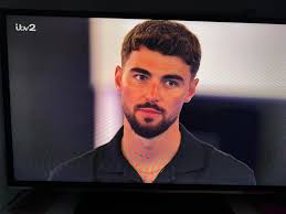 Episode 21 .. Harrison and Bronte are something else .. it's so  embarrassingly cringeworthy, watching them pretending to be loved up and  the perfect couple .. the constant sickly smiles .. Harrison's