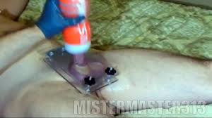 Düz küçük dick erkek alt kenar ve top ezme ile acıklı cumshot göremiyorum