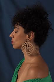 Afroféminas“Para mí es imposible hablar de empoderamiento sin trabajo de  cuerpo”. Marina Santo, bailarina