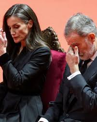 Los Reyes Felipe VI y Letizia asistieron al funeral de Estado por las 45 víctimas del accidente ferroviario de Adamuz, celebrado en el Palacio de los Deportes Carolina Marín Visiblemente afectados y