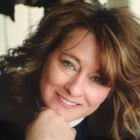 Lisa Liston's Instagram, Twitter & Facebook