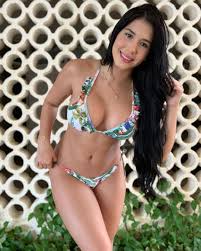 Roxana Ventura - 18 photos