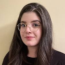 Sarah Branco's Instagram, Twitter & Facebook