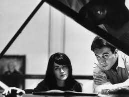 Martha argerich was born on june 5, 1941 in buenos aires, argentina as maría martha argerich. Robert Chen Martha Argerich Google Search Musik Klassische Musik Portrats