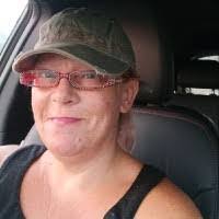 Kellie Abbott's Instagram, Twitter & Facebook