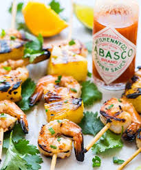 Pondering the baby shower menu, you are to take care of two things that are the great taste (that goes without saying) and the charming laying that will delight the new mom and the guests. 26 Scrumptious Baby Shower Food Ideas