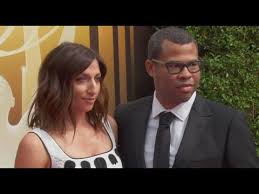 Jordan peele does the get out challenge. Jordan Peele And Chelsea Peretti Are Engaged Victoria Beckham On Kim Kardashian Youtube