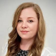 Ashley Deemer's Instagram, Twitter & Facebook