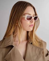 The Sienna Milk Female Rectangle Sunglasses