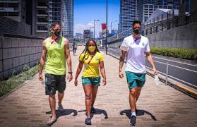 Marcus D Almeida Ane Marcelle E Lucas Verthein Chegam A Vila Olimpica
