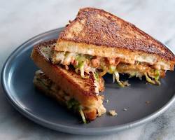grilled cheese sandwich with kimchi