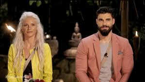 Varianta necenzurată a emisiunii este. DirecÅ£ie RÄu Felie Insula Iubirii Sezonul 4 Antena Play Macrodesign Ro