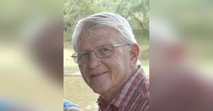 Vicki Trimble's Instagram, Twitter & Facebook