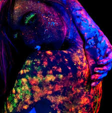 Black Light Photography 20 Extraordinary Portraits Light Photography Uv Photography Body Art Painting
