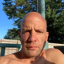 Those with electric smokers. I have my smoker temp set to 220 and the  display is switching between 220 and 145. I'm assuming the 145 is supposed  to be the current temp.