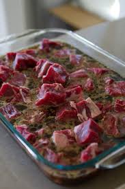 Instructions place the steak bites in a large bowl and mix in the salt, garlic powder, pepper, and worcestershire sauce. Best Steak Marinade Steakhouse Quality Lauren S Latest