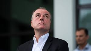 Clemens tönnies hat sich die finanzierung von kraftwerken in afrika gewünscht: Clemens Tonnies Der Fleischkonig Den Corona In Die Krise Sturzte
