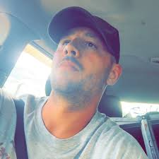 What grit is used for skip trowel textures?