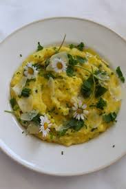 Barlauch Zitronen Polenta Mit Karamellisiertem Lowenzahn Fenchel Gemuse Italienisch Kochen Leckeres Essen Rezepte