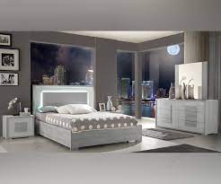 Italian bedrooms today are designed according to modern parameters. Tuttomobili Lia Lia Italian Bedroom Set Furnituredirectuk Net
