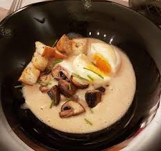 Veloute D Oignon Creme De Chataigne Oeuf Mollet Audrey Cuisine Recette Gastronomique Plat Gastronomique Repas Gastronomique