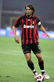 Paulo Maldini Of Ac Milan In 2002 Pemain Sepak Bola Sepak Bola Olahraga