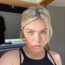 Angel Coward's Instagram, Twitter & Facebook