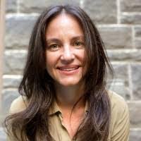 Stephanie Gow's Instagram, Twitter & Facebook