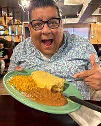 We dropped into El Centinela in League City for dinner! El Centinela was  opened in 2001 by four siblings with a dream: to create delicious Mexican  food at a reasonable price. And