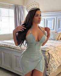 Fiorella zelaya fashion influencer women empowerment glamorous trending outfits please leave a like if you enjoyed and. Fiorella Zelaya Model Lesbiennes Jurken
