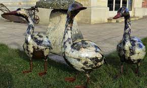 Metal Geese One Of Our Favourites Here At Zimbolic Created Using Reclaimed Panels From Fridges And Washing Machines To C Sculpture Metal Birds Sculpture Art