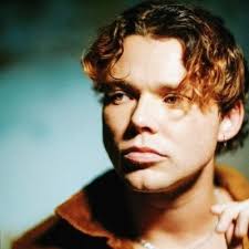 Ashton Irwin (@assahton5sos)