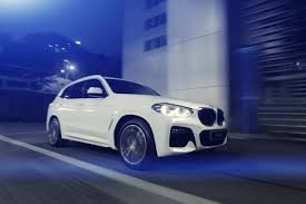 Build and price based on engine type, performance features, packages and custom designs. Daftar Mobil Bmw Di Indonesia Harga Spesifikasi Dan Review 2020 2021 Autofun