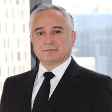 Ricardo Cervantes S. (@El_Charrin)