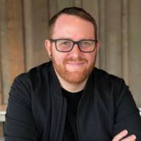 Elissa Walker's Instagram, Twitter & Facebook