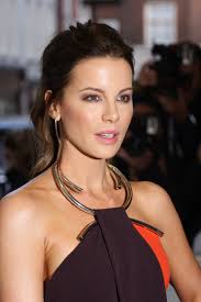 Kate beckinsale en la gran inauguración de la burberry store en beverly hills, en beneficio del shakespeare festival l.a. Kate Beckinsale Boyfriends 2021 Who Is She Dating Now