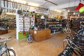 Zum Goldenen Lenker Fahrradladen Und Werkstatt In Berlin Friedrichshain