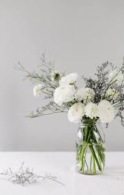 Other daylily varieties flower at different times. Spring Flower Arrangement Ideas Lovika Winter Flower Arrangements Flower Arrangements Simple Spring Flower Arrangements