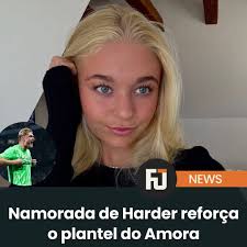 📌 O Amora anunciou a contratação de Emma Jensen, médio dinamarquesa que  chega proveniente do FC Copenhaga para o seu plantel de futebol feminino. A  jogadora é também uma influenciadora digital, conhecida