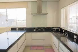 Pin De Brahim Meuble Em مطابخ جاهزة Cozinhas Modernas Moveis Cozinha Cozinhas