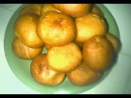 Walaupun kue otok otok (roti goreng isi kacang ijo) yang nikmat harusnya sih memiliki wangi dan rasa yang dapat memancing selera kita. Resep Membuat Kue Otok Otok
