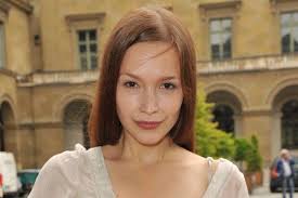 Daneben spielte sie in der theatergruppe grüner hund, die sie im jahr 2002 mitbegründet hatte. Wunderweib Erinnert Ihr Euch An Gzsz Lena Bachmann Wie Uta Kargel Jetzt Aussieht Wird Euch Umhauen Http Goo Gl Pdwevf Facebook