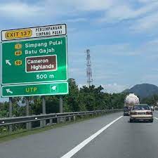 Getting to cameron highlands there are four way to getting cameron highlands is from the south via tapah road in pahang, simpang pulai road in perak, east coast via gua musang in kelantan and bentong (raub) via new road in pahang. Simpang Pulai Exit To Cameron Highland