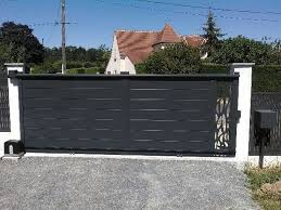 Portail Perso Coulissant 2 Vantaux Standard Hauteur 1600 Mm Blanc Et Gris A Motoriser Portail Portail Aluminium Coulissant Portail Aluminium